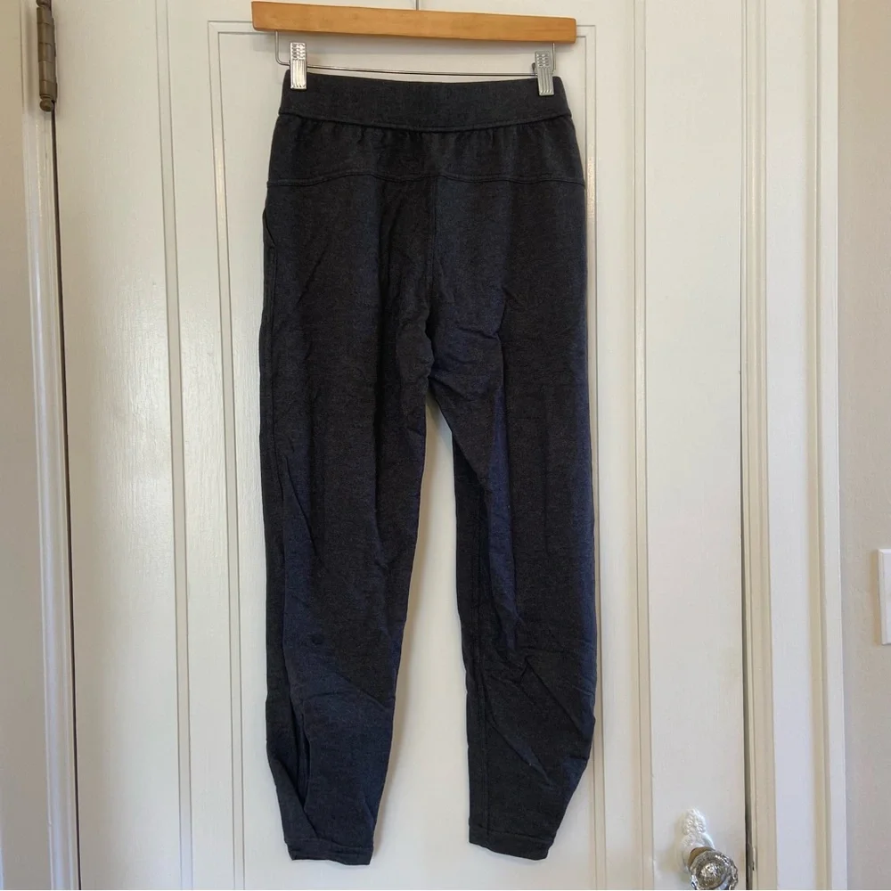 Lululemon Twisted & Tucked joggers
